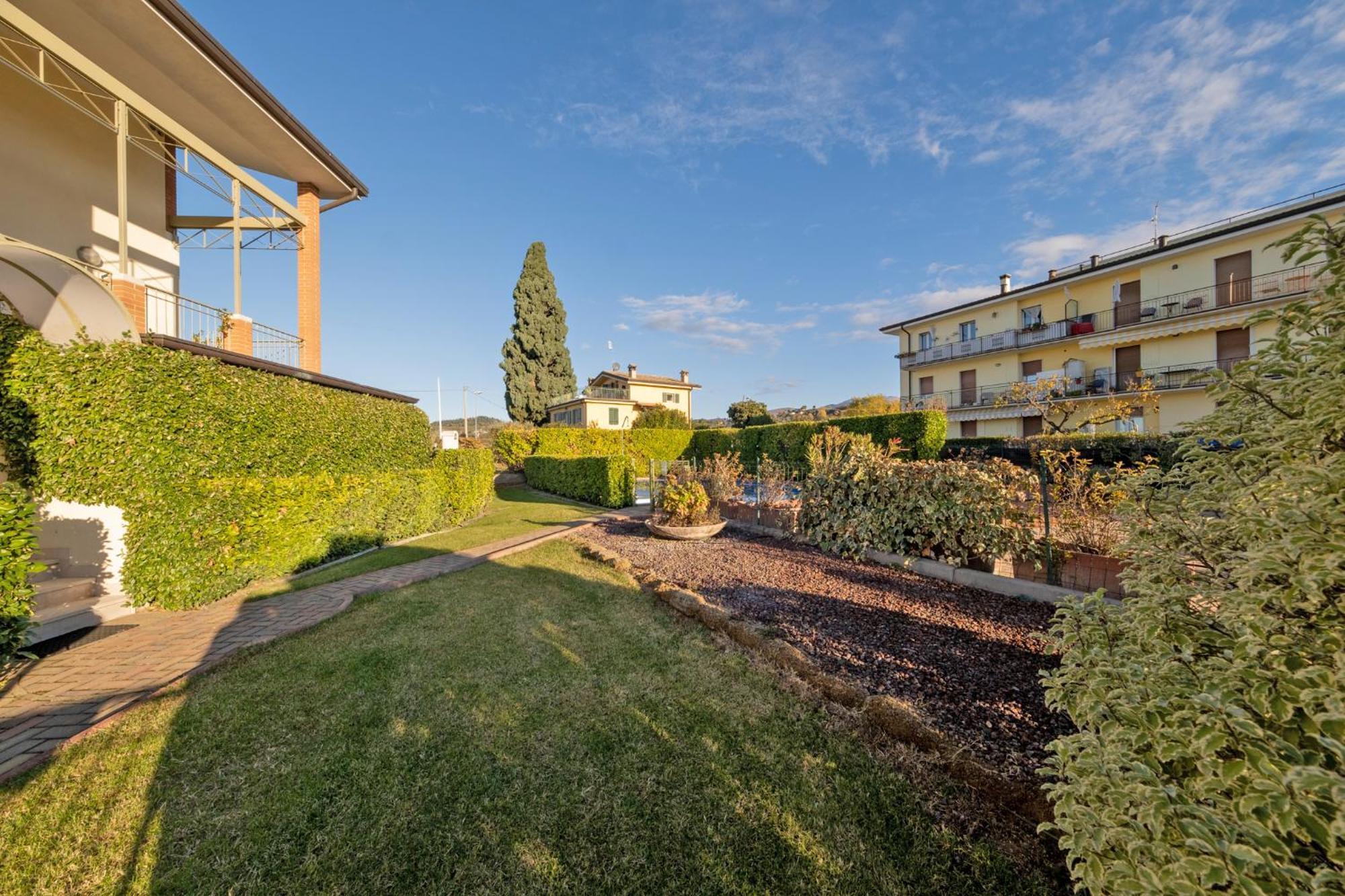 Apartmentsgarda - Rosa Chiare Bardolino Eksteriør billede